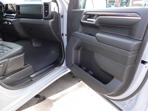 Used 2024 GMC Sierra 1500 Elevation AWD/4WD image 32