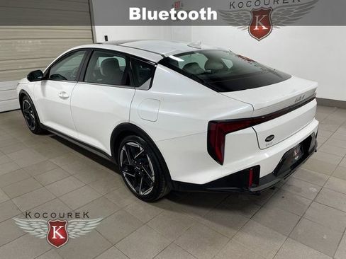 Used 2025 Kia K4 GT-Line w/ GT-Line Premium Package FWD image 4