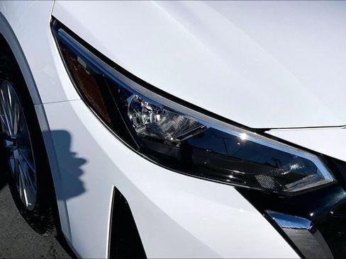 Certified 2025 Nissan Sentra S image 29