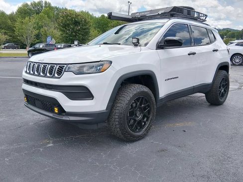 Used 2025 Jeep Compass Sport AWD/4WD image 8