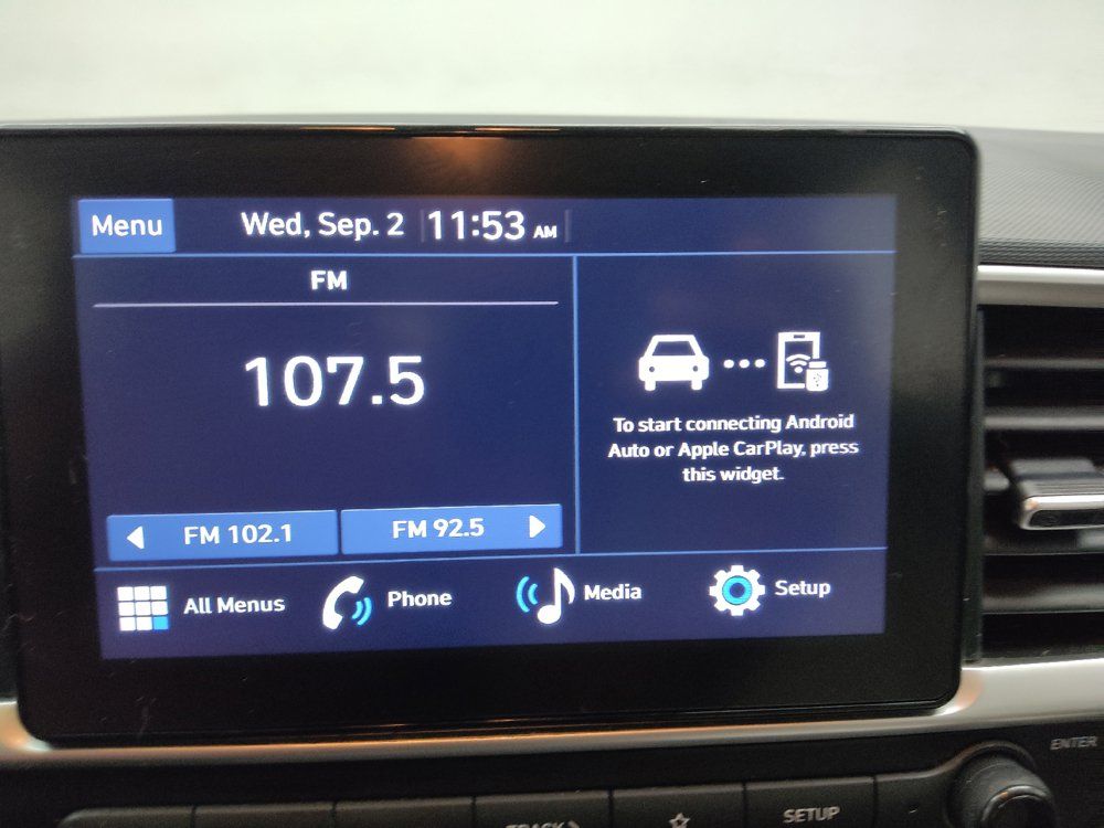 Used 2023 Hyundai Venue SEL FWD image 25