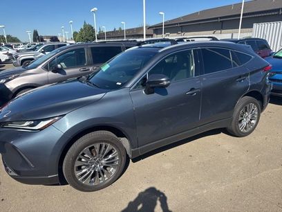 Used 2022 Toyota Venza XLE