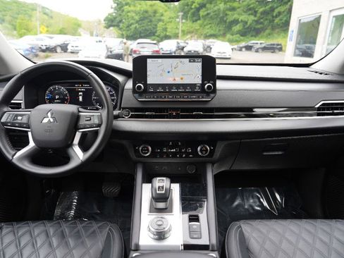 Used 2024 Mitsubishi Outlander SEL FWD image 13
