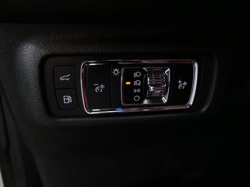 Used 2025 Lincoln Corsair Grand Touring w/ Equipment Group 301A image 17