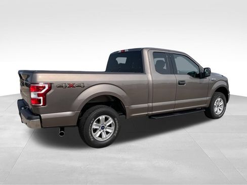 Used 2018 Ford F150 XLT w/ Trailer Tow Package AWD/4WD image 4