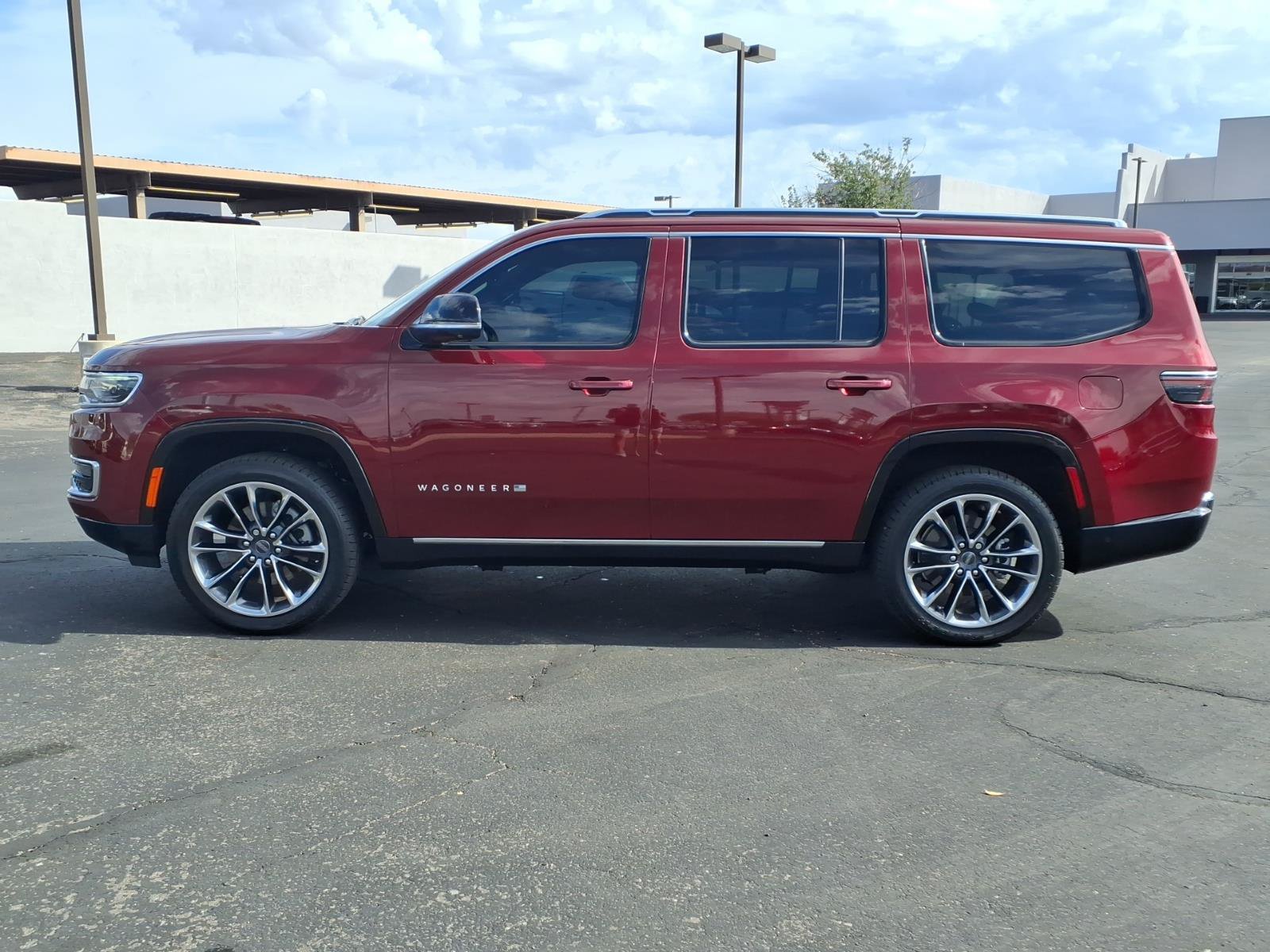 Used 2024 Jeep Wagoneer Series III w/ Premium Group I AWD/4WD image 3