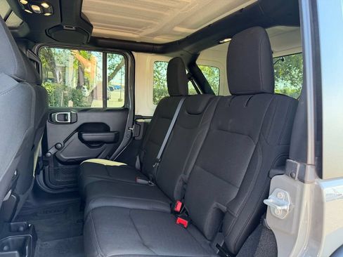 Used 2023 Jeep Wrangler Unlimited Sport AWD/4WD image 27