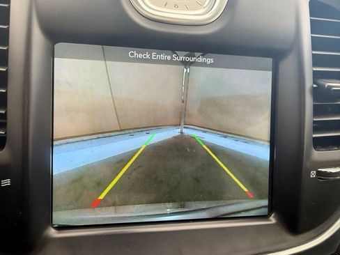 Used 2019 Chrysler 300 Limited image 24