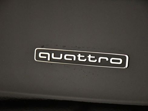 Certified 2025 Audi Q3 2.0T Premium Plus w/ Premium Plus Package image 10