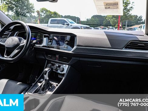 Used 2024 Volkswagen Jetta SE FWD image 28