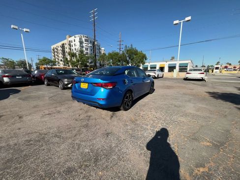 Used 2025 Nissan Sentra SV FWD image 13