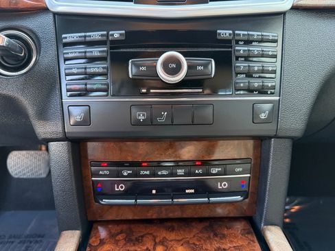 Used 2010 Mercedes-Benz E 350 Sedan image 15