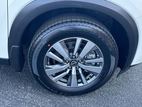 Used 2022 Nissan Pathfinder SL w/ Cargo Package image 14