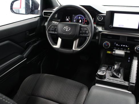 Used 2026 Toyota 4Runner SR5 AWD/4WD image 30