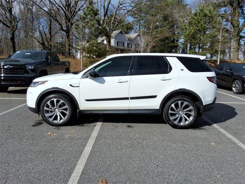 Used 2022 Land Rover Discovery Sport SE image 8