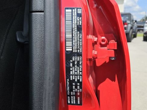 Used 2023 Jeep Renegade Latitude AWD/4WD image 16
