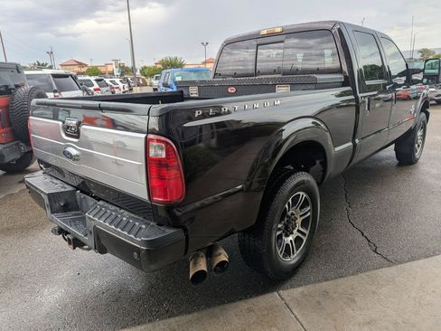 Used 2014 Ford F250 Platinum w/ FX4 Off-Road Package AWD/4WD image 9