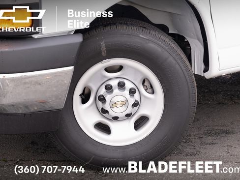 New 2025 Chevrolet Express 2500 image 10