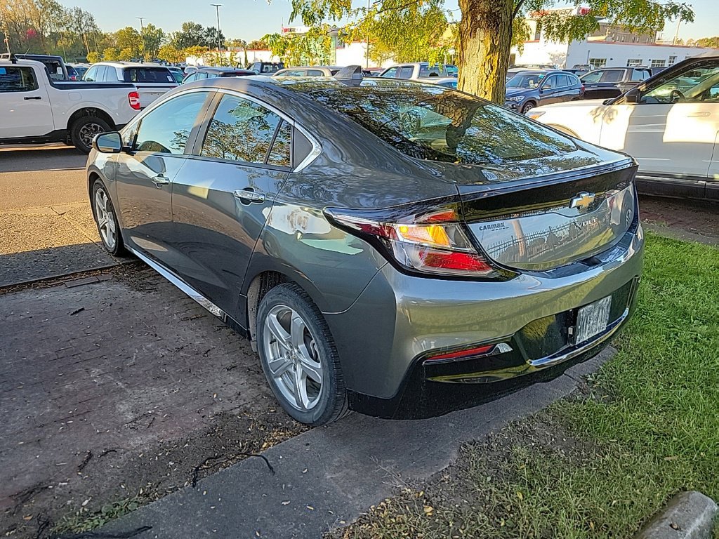 Used 2017 Chevrolet Volt LT w/ Comfort Package FWD image 4