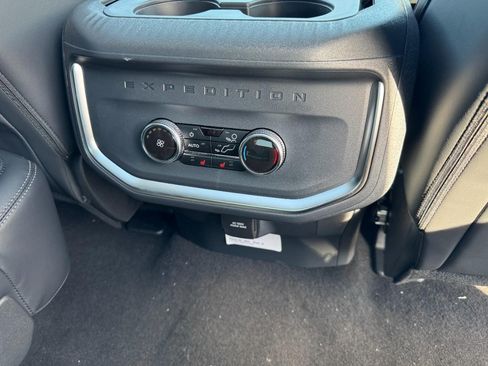 New 2026 Ford Expedition Platinum AWD/4WD image 11