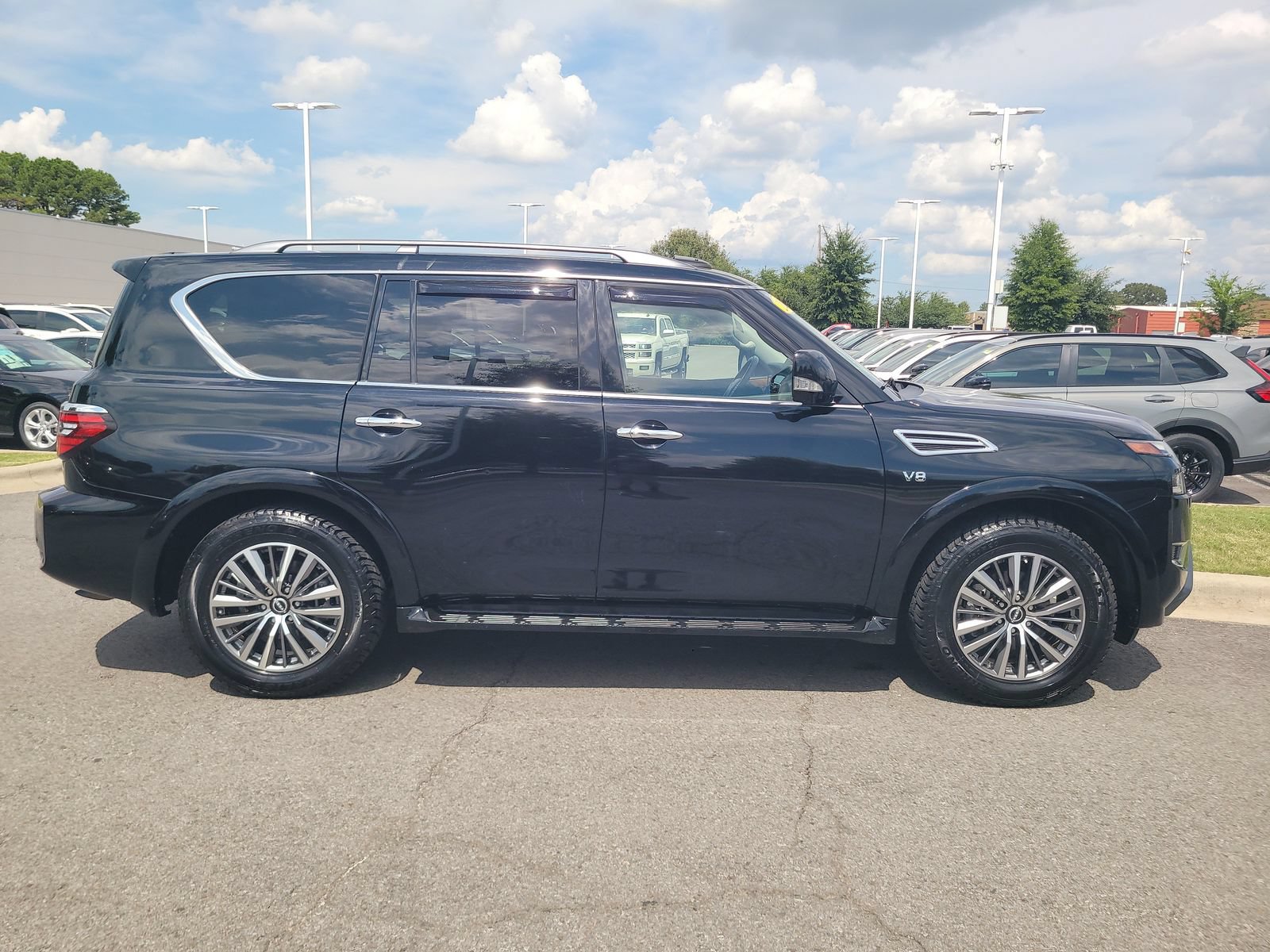 Used 2021 Nissan Armada SL w/ Captain's Chairs Package RWD image 2