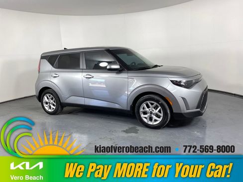 Used 2023 Kia Soul LX w/ Option Group 015 image 1