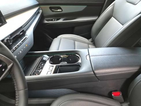 Used 2025 Nissan Murano SL w/ Cargo Package AWD/4WD image 19