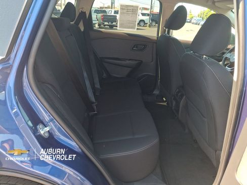 Used 2023 Nissan Rogue S AWD/4WD image 18