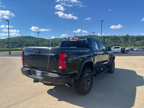 Used 2026 Chevrolet Colorado ZR2 w/ Technology Package AWD/4WD image 4