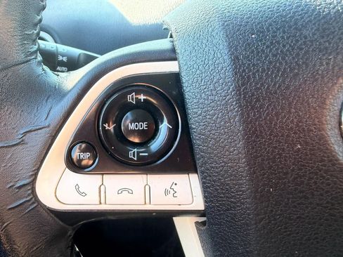 Used 2018 Toyota Prius Four w/ Advanced Technology Package FWD image 10