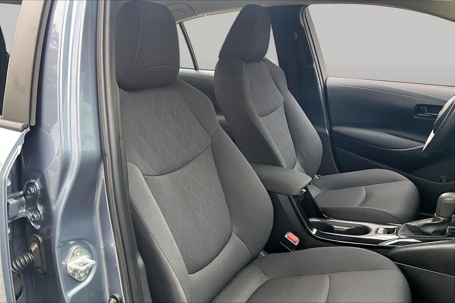 Used 2022 Toyota Corolla LE FWD image 9