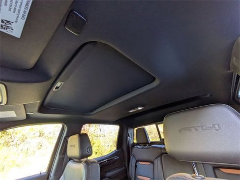 Used 2022 GMC Sierra 1500 AT4 w/ AT4 Preferred Package image 28