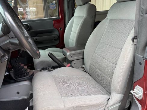 Used 2009 Jeep Wrangler Rubicon w/ Dual Top Group AWD/4WD image 11