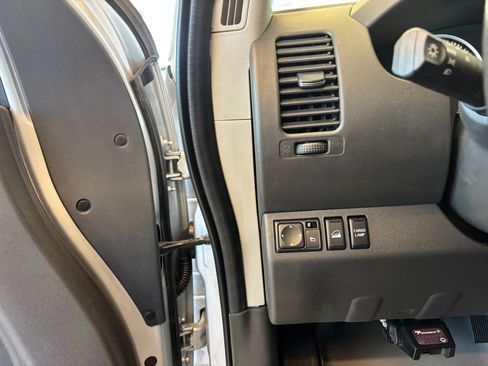 Used 2021 Nissan Frontier PRO-4X w/ Pro-4x Utility Package AWD/4WD image 17