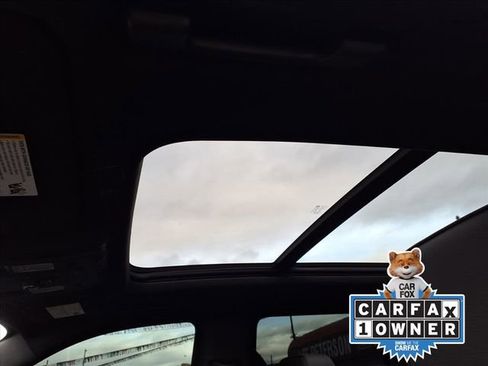 Used 2021 GMC Yukon Denali w/ Denali Premium Package image 10