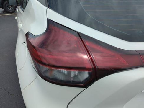 Certified 2023 Nissan Kicks SR w/ SR Premium Package FWD image 18