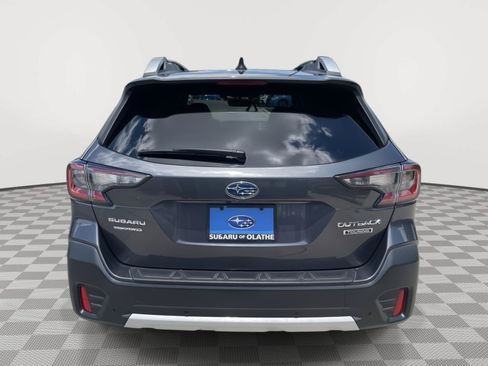 Used 2022 Subaru Outback Touring AWD/4WD image 12