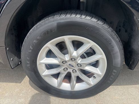 Used 2018 Ford Flex SE FWD image 24