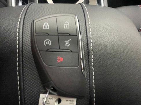 New 2026 Chevrolet Traverse RS w/ LPO, Floor Liner Package image 21