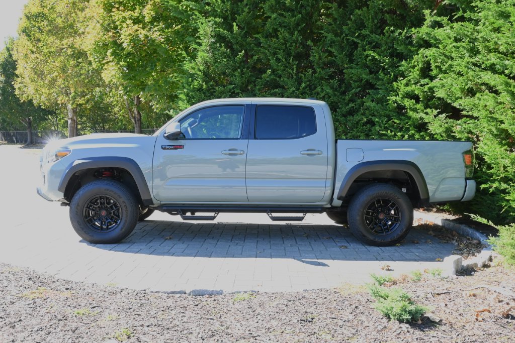 Used 2021 Toyota Tacoma TRD Pro AWD/4WD image 2