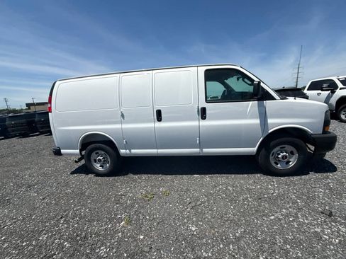 New 2026 GMC Savana 2500 w/ Driver Convenience Package RWD image 23