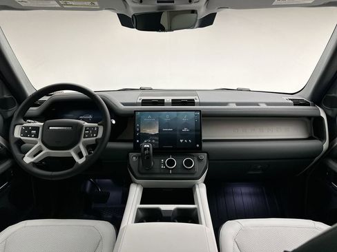New 2026 Land Rover Defender 110 X-Dynamic SE AWD/4WD image 16