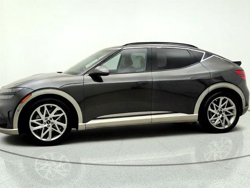 Used 2023 Genesis GV60 Advanced AWD/4WD image 8