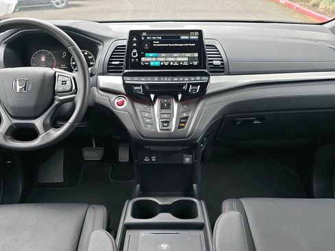 Used 2025 Honda Odyssey Sport-L image 21