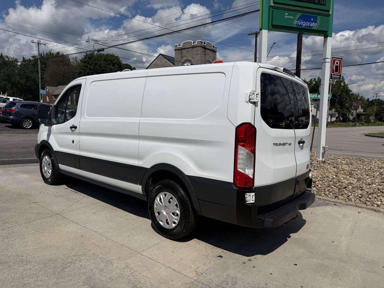 Used 2018 Ford Transit 150 130 Low Roof RWD image 3