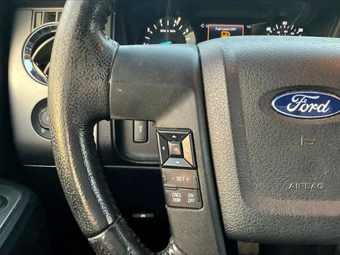 Used 2017 Ford Expedition XLT image 18