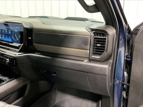 Used 2023 Chevrolet Silverado 1500 ZR2 image 16