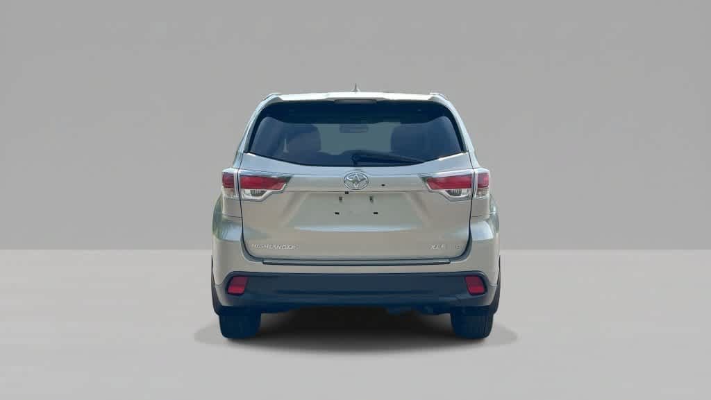 Used 2016 Toyota Highlander XLE w/ Protection Package #3 AWD/4WD image 7