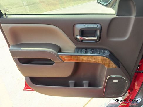 Used 2018 GMC Sierra 1500 SLT AWD/4WD image 28