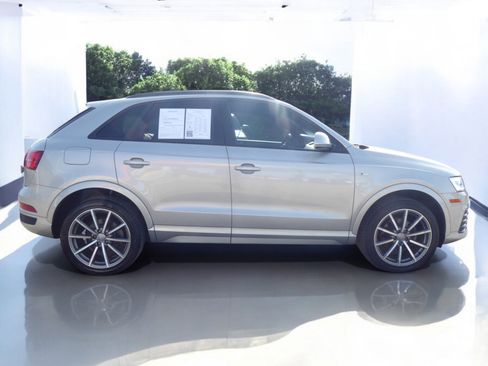 Used 2017 Audi Q3 2.0T Prestige w/ Prestige Package image 6